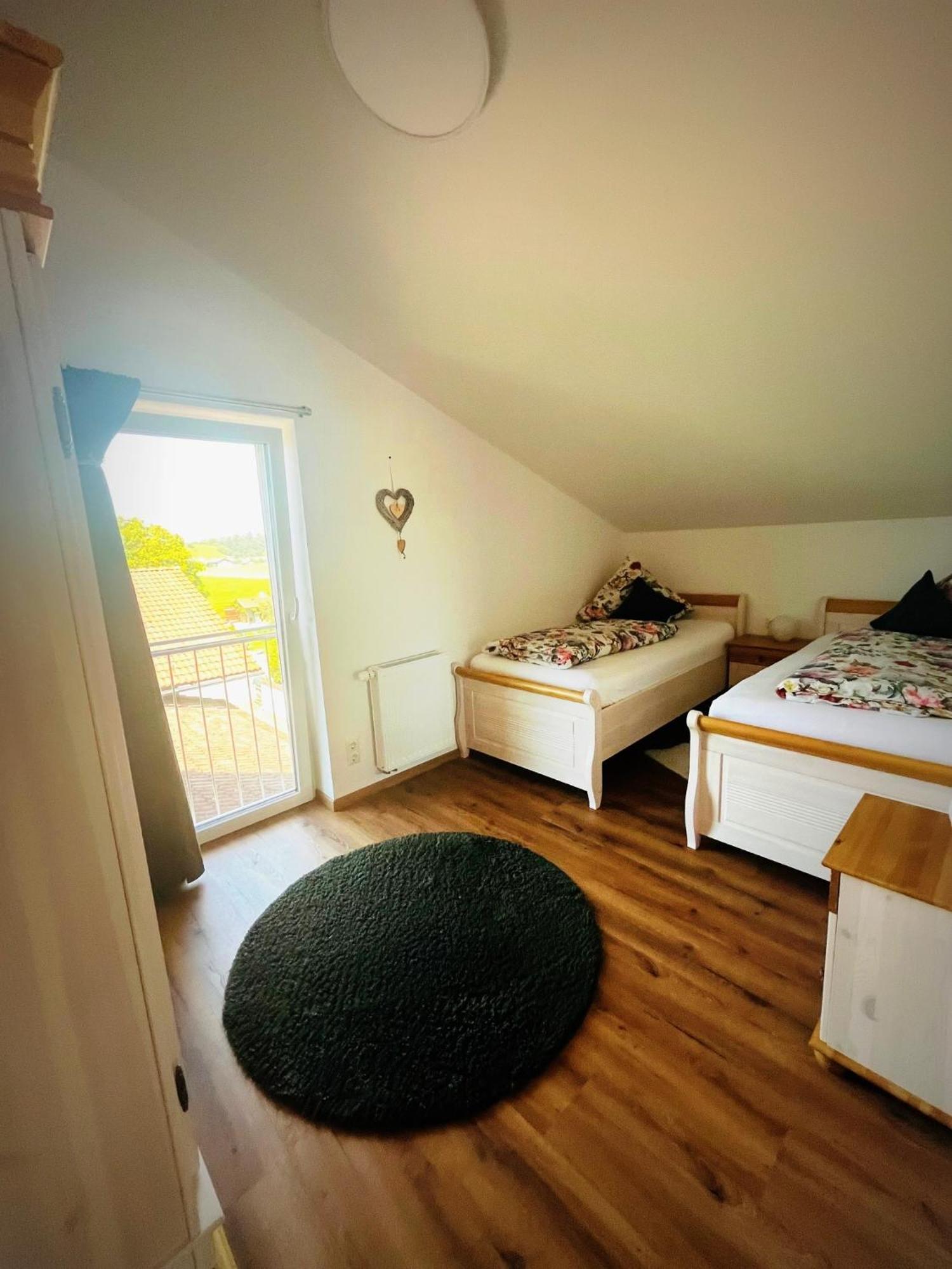 2023 NEU erbaute Ferienwohnung Lory mit Schlossblick in ruhiger Lage Halblech Exterior foto