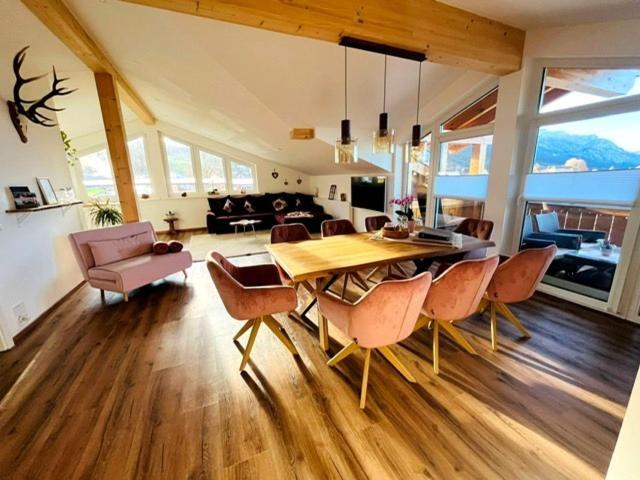 2023 NEU erbaute Ferienwohnung Lory mit Schlossblick in ruhiger Lage Halblech Exterior foto