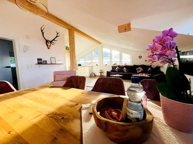 2023 NEU erbaute Ferienwohnung Lory mit Schlossblick in ruhiger Lage Halblech Exterior foto